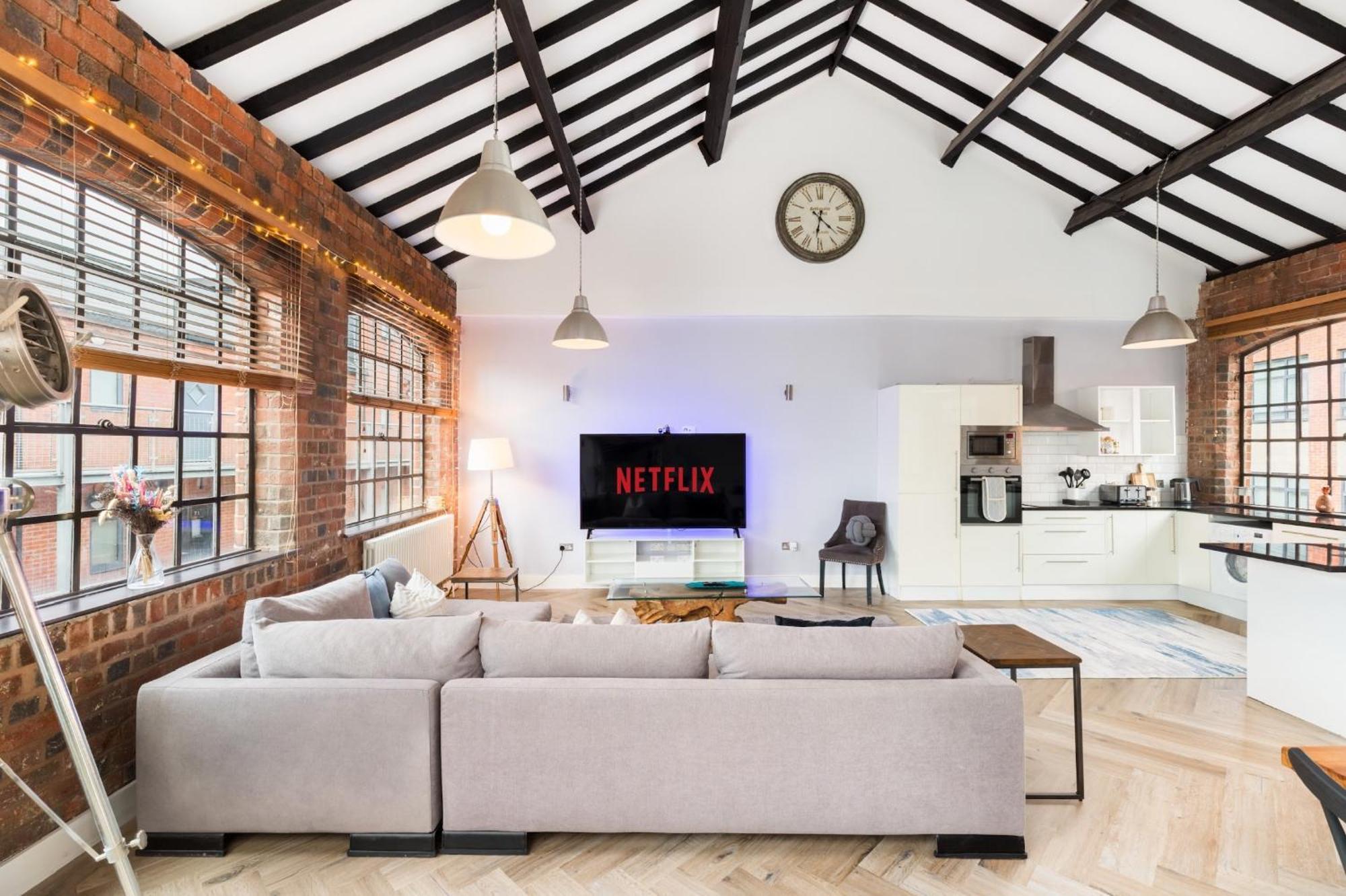 High End Luxury Townhouse In Jq, 4 Bedrooms, Flat Screen Tv In All Rooms, Free Parking, Near Birmingham City Centre Deposit Required Exterior photo
