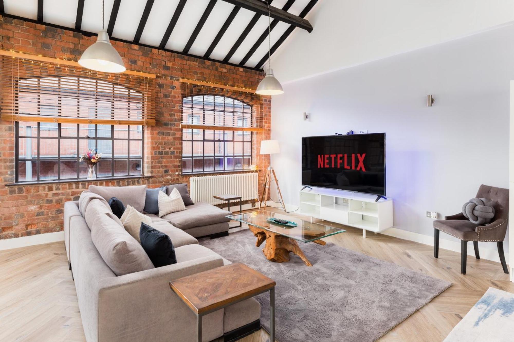 High End Luxury Townhouse In Jq, 4 Bedrooms, Flat Screen Tv In All Rooms, Free Parking, Near Birmingham City Centre Deposit Required Exterior photo