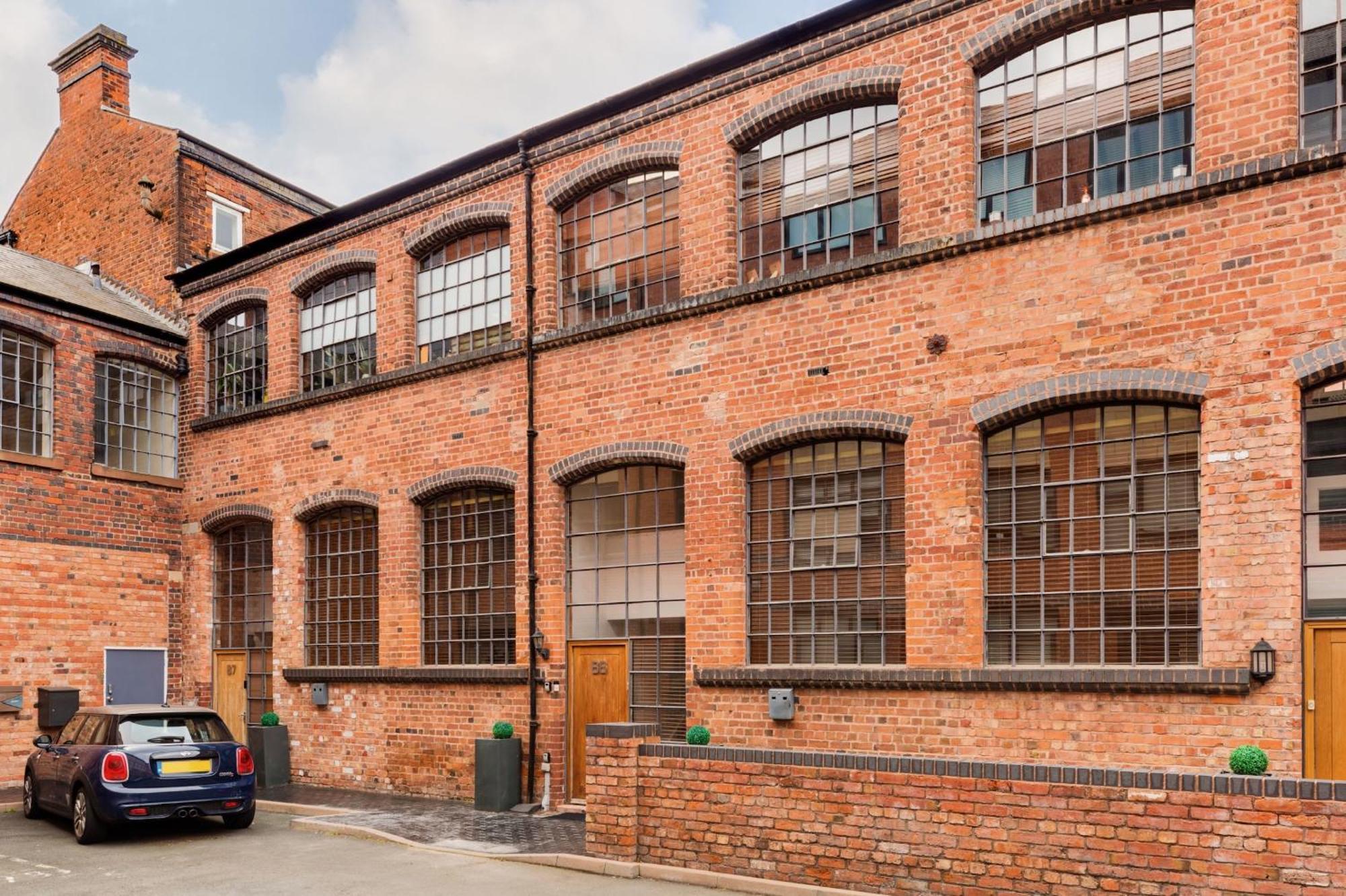 High End Luxury Townhouse In Jq, 4 Bedrooms, Flat Screen Tv In All Rooms, Free Parking, Near Birmingham City Centre Deposit Required Exterior photo