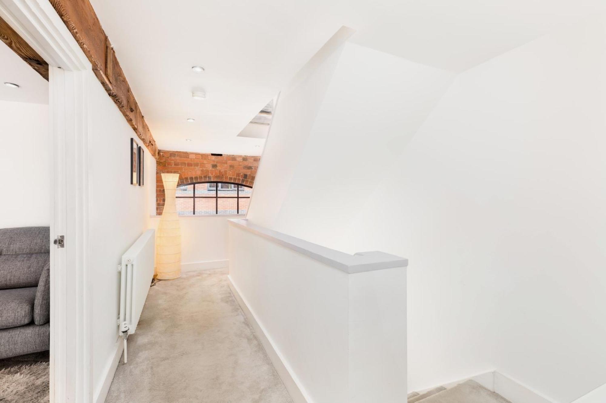 High End Luxury Townhouse In Jq, 4 Bedrooms, Flat Screen Tv In All Rooms, Free Parking, Near Birmingham City Centre Deposit Required Exterior photo